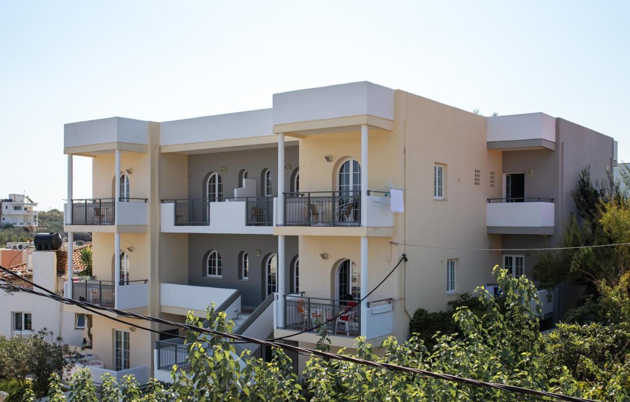 Manias Hotel Apartments Agia Marina Exterior foto